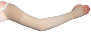 Компрессионный рукав на руку после удаления молочной железы